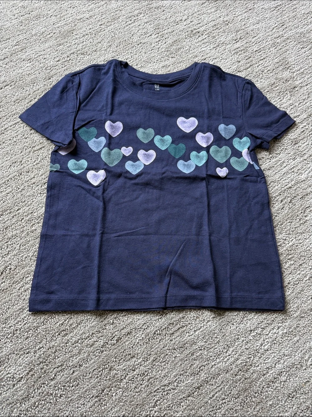 GAP Navy Tee with Pastel Heart Row